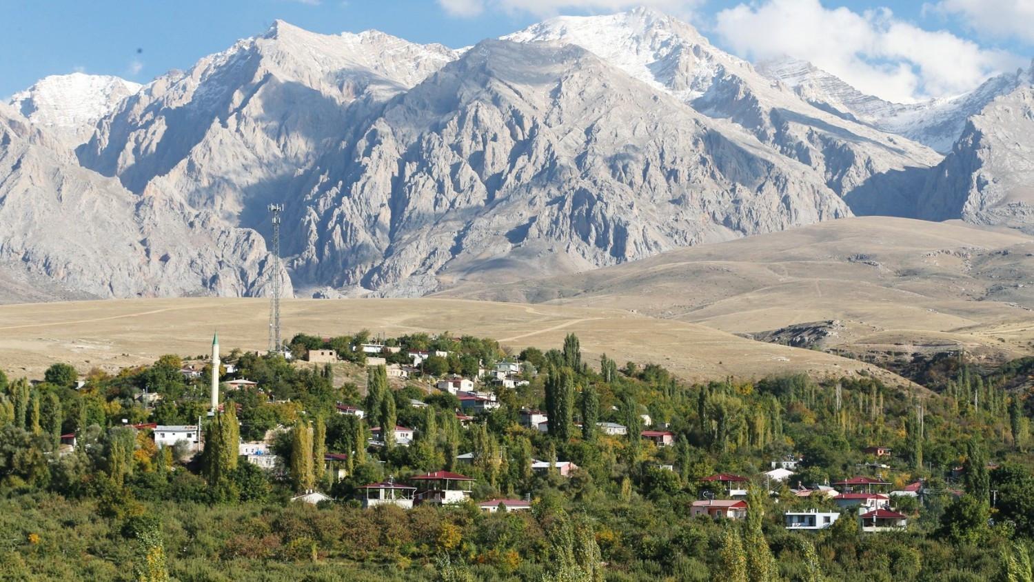Photography competition showcasing Aladağlar’s autumn scenery begins