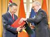 Australia and Vietnam boost military ties in nod to China