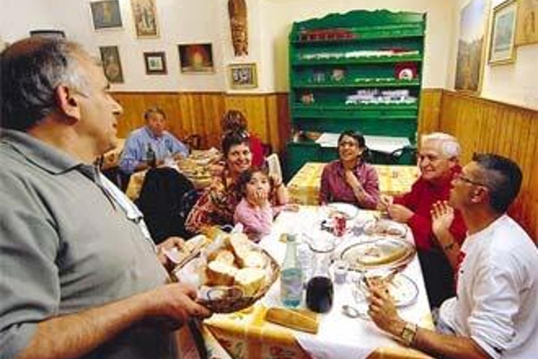 Kahvaltıda limonlu granita, akşam yavru sardalyadan U muccu