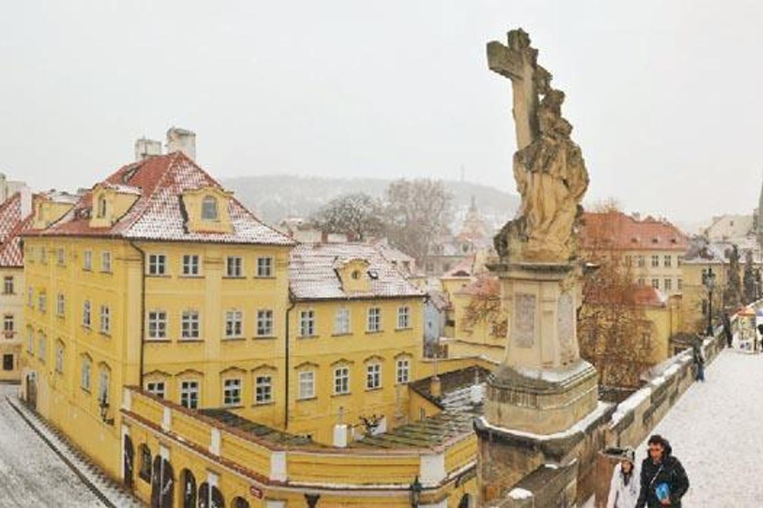 Gerçek aşıkları Prag’a kışın gider