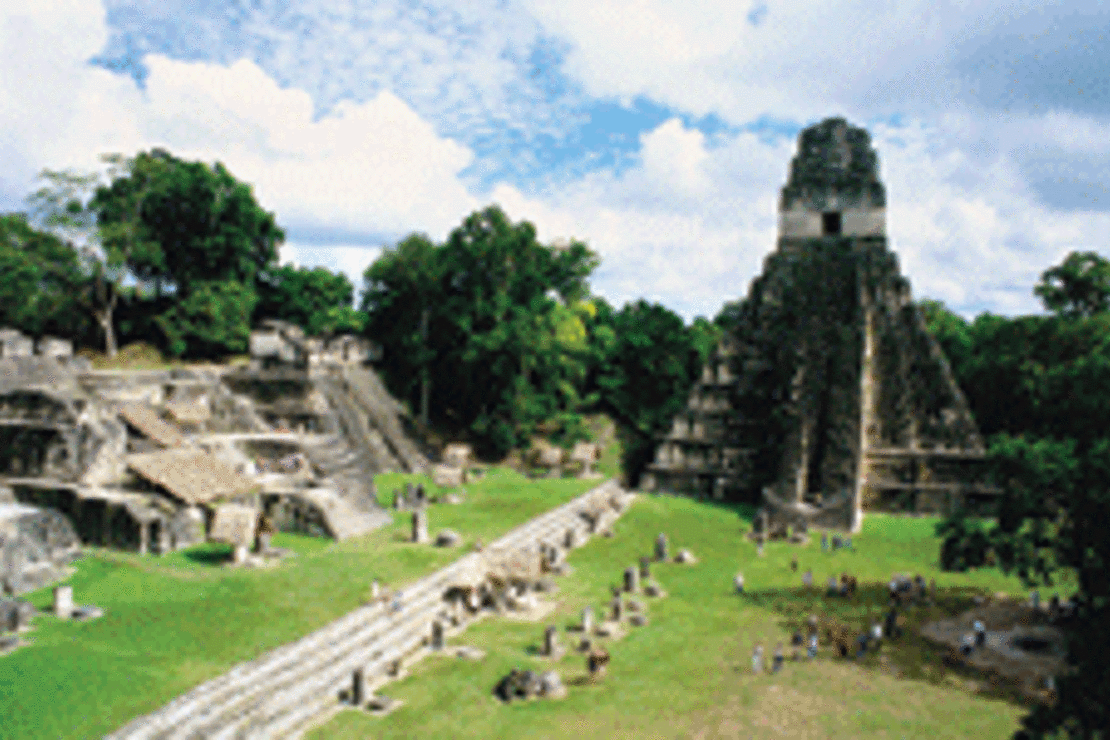 Yağmur ormanlarına gizlenmiş Maya kenti Tikal
