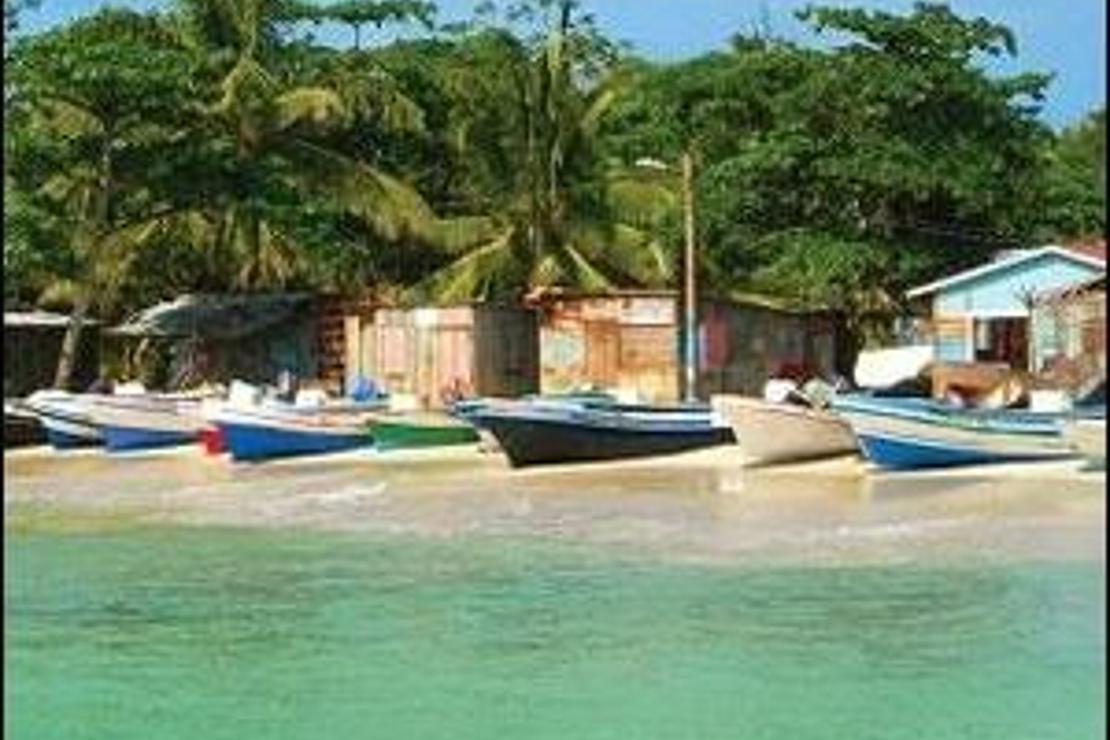 Bakir Karayip adası CORN ISLAND