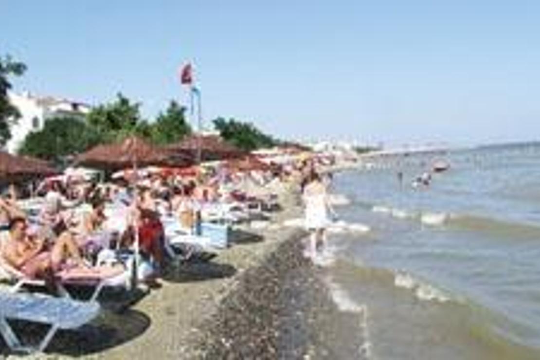 Marmara sahillerinin ‘Mavi Bayrak’lı plajları Karamürsel ve Şarköy’de