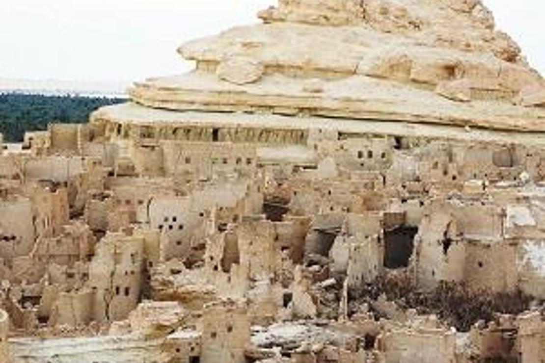 Mısır’ın batı çöllerinde hayalet şehirle, Pers mumyalarıyla karşılaştık