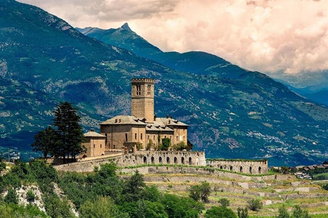 İtalya’nın satılığa çıkarılan ücretsiz kaleleri