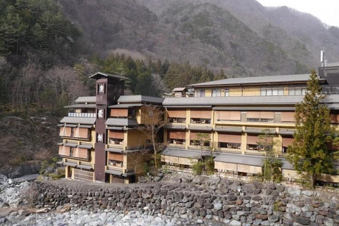1311 yıldır açık olan ilginç otel! (Japonya)