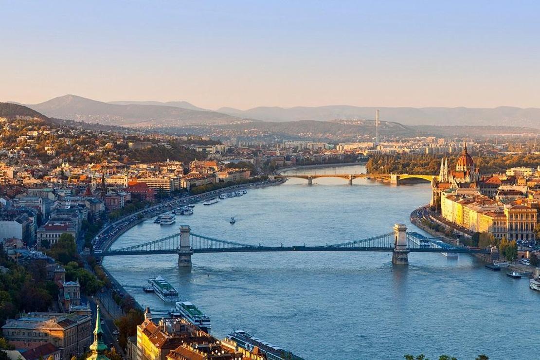 36 saatte Budapeşte