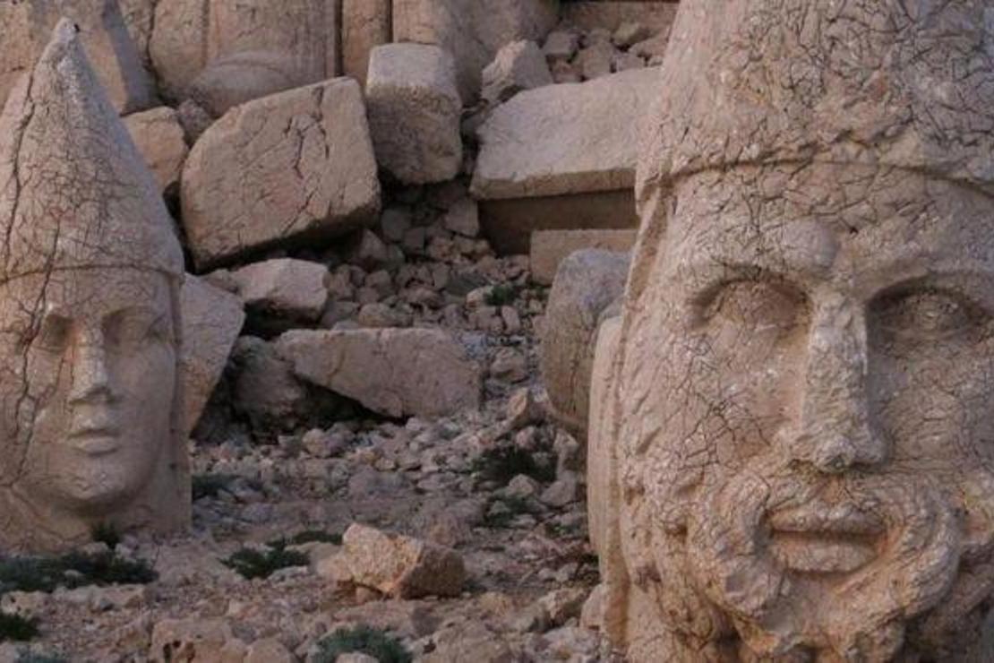 Kralların ve tanrıların taşlaştığı yer: Nemrut 