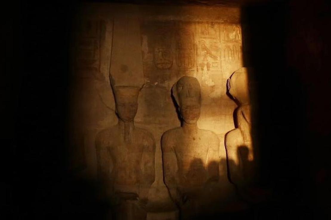 Mısır’da mucizevi doğa olayı: Ramses’in yüzü aydınlandı