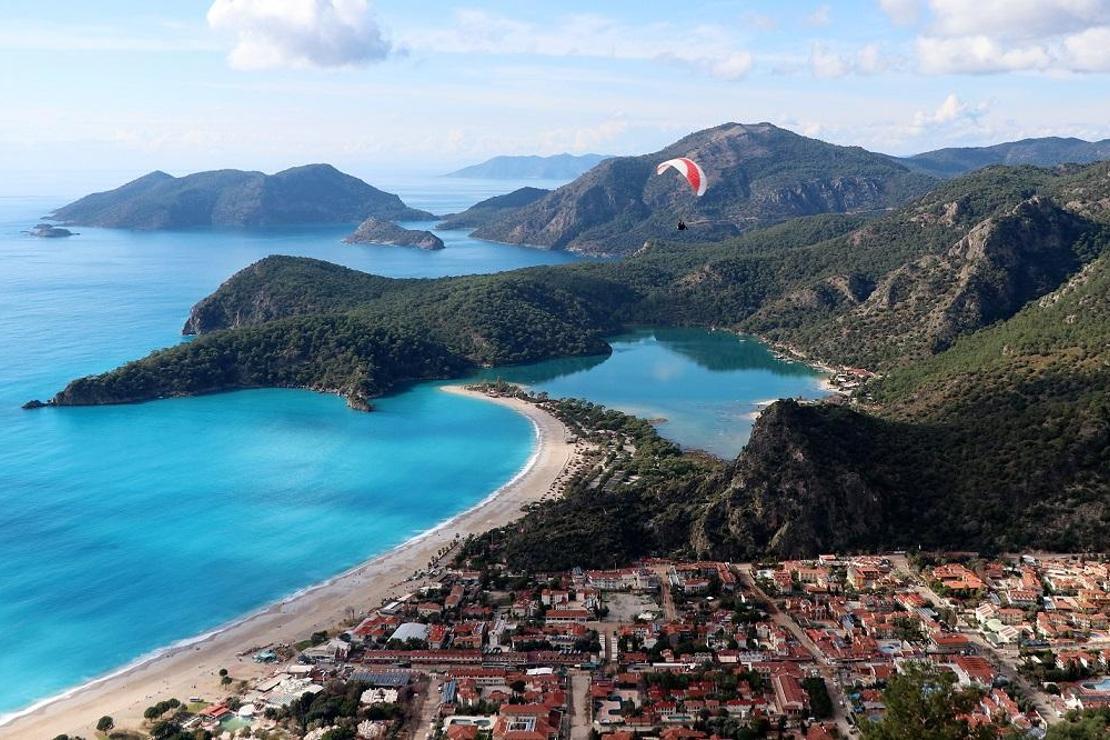 Turizm merkezlerinde güneşli hava