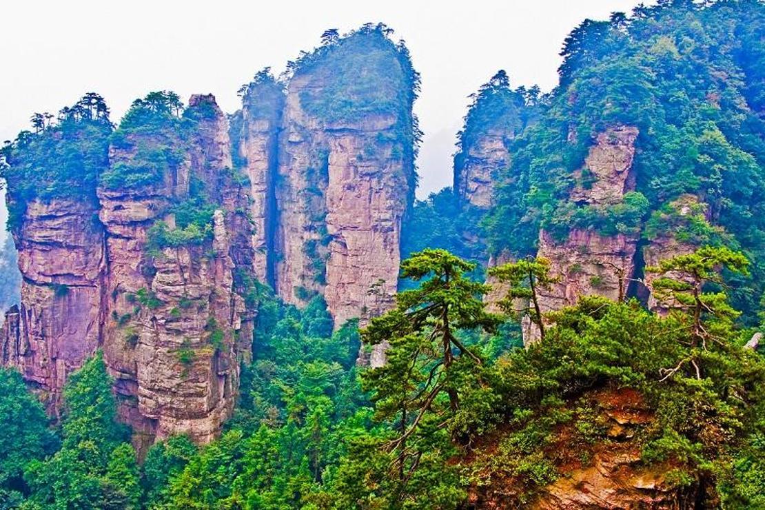 Wulingyuan Kanyonu'nda hayatınızın en sıra dışı yürüyüşüne hazır mısınız?