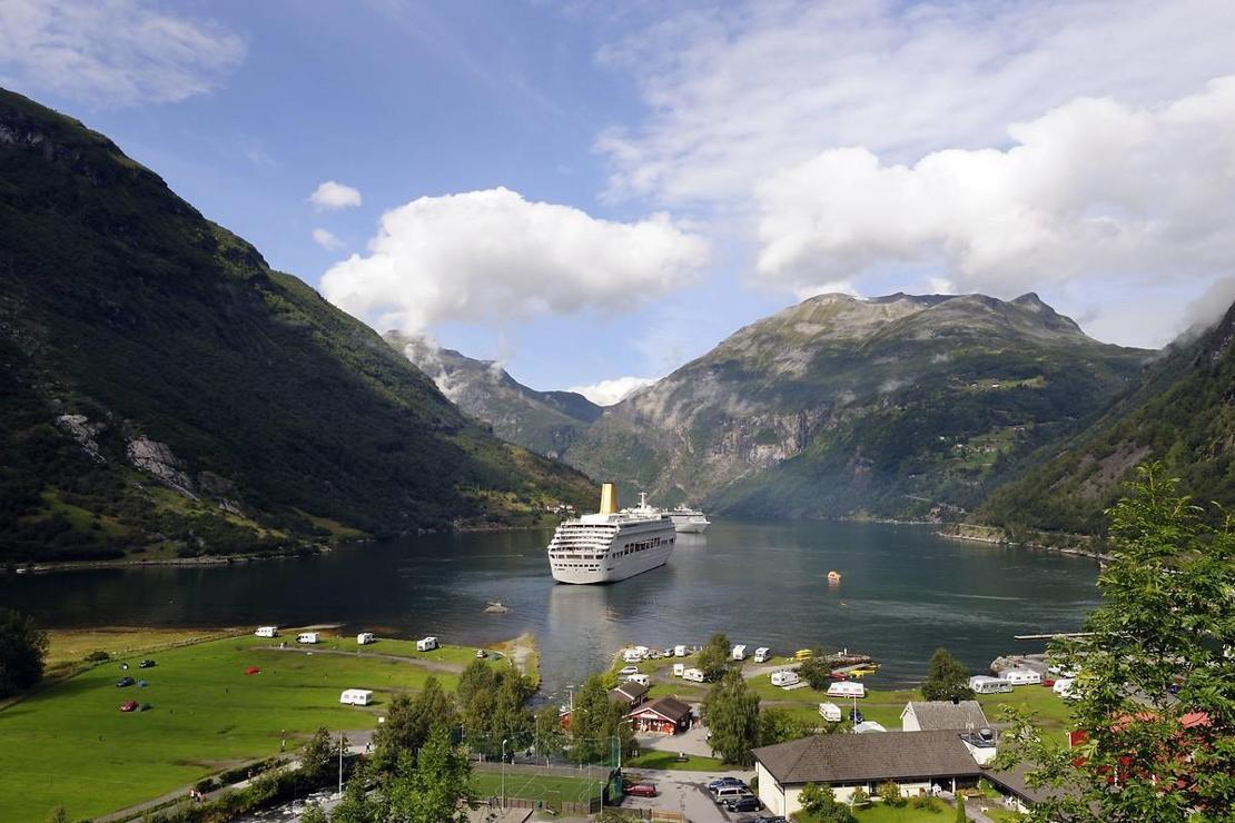 Fiyortların tacındaki mücevher Geiranger