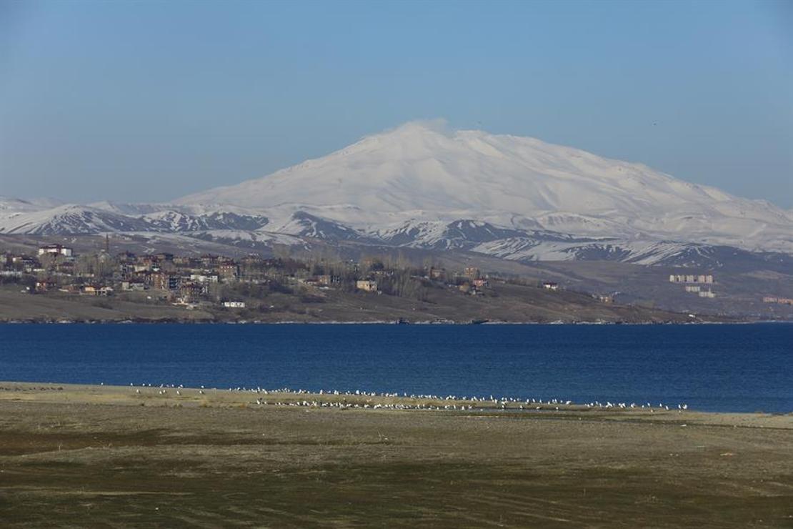 Türklerin Anadolu'ya giriş kapısı 'Ahlat' ziyaretçilerini bekliyor
