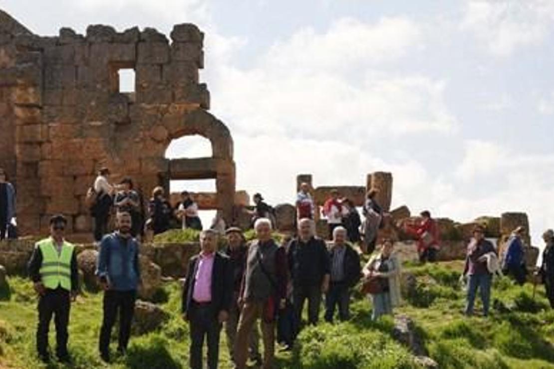 Diyarbakır'da 1800 yıllık Zerzevan Kalesi'ne turist akını