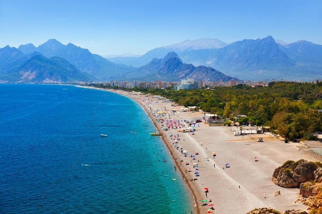 Türkiye'deki turizm yatak sayısının yarıya yakını Antalya'da