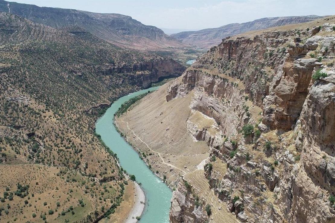 Botan Vadisi'ne tepeden bakış ilgi görüyor