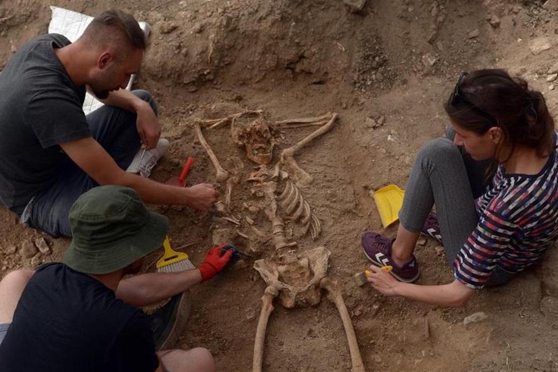 Arkeolojik kazıda mezardaki 'iskeletin keyfi' şaşkınlık yarattı