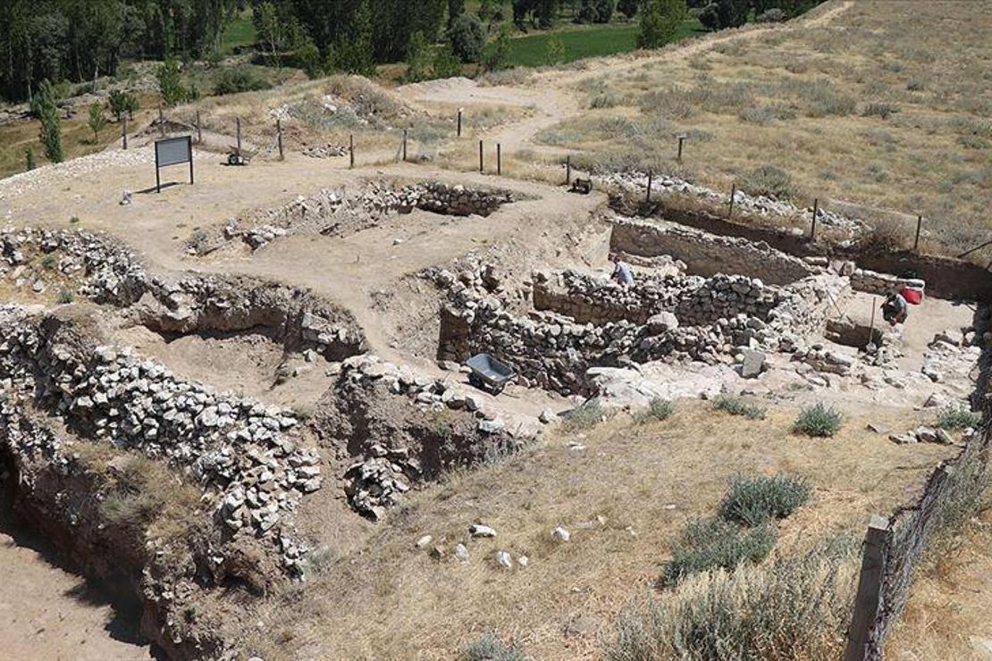 Porsuk Höyük'te Roma dönemine ait yaşam alanı bulundu