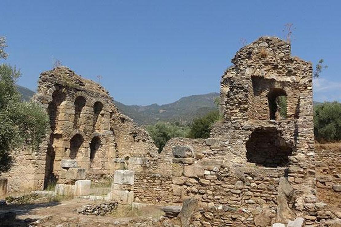 Antik kentteki Sütunlu Cadde gün yüzüne çıkıyor