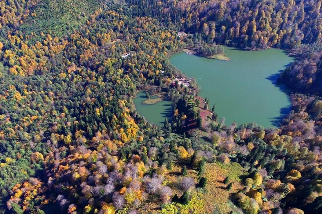 Artvin’in Karagölleri ziyaretçi akınına uğruyor