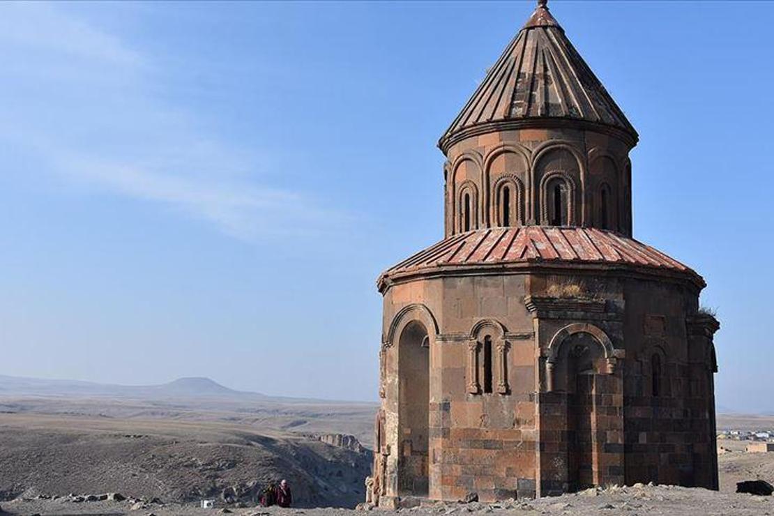 'Medeniyetler Beşiği Ani' her mevsim başka güzel