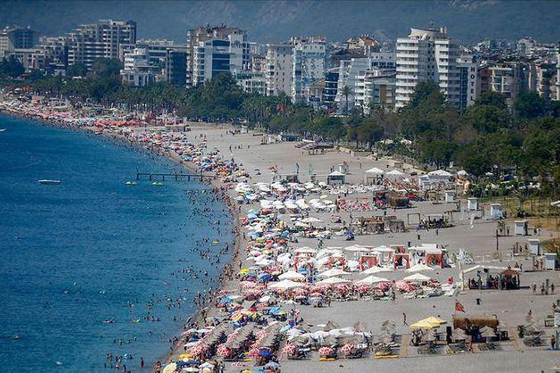 Antalya'dan yeni bir rekor! İlk kez 15 milyon turisti gördü