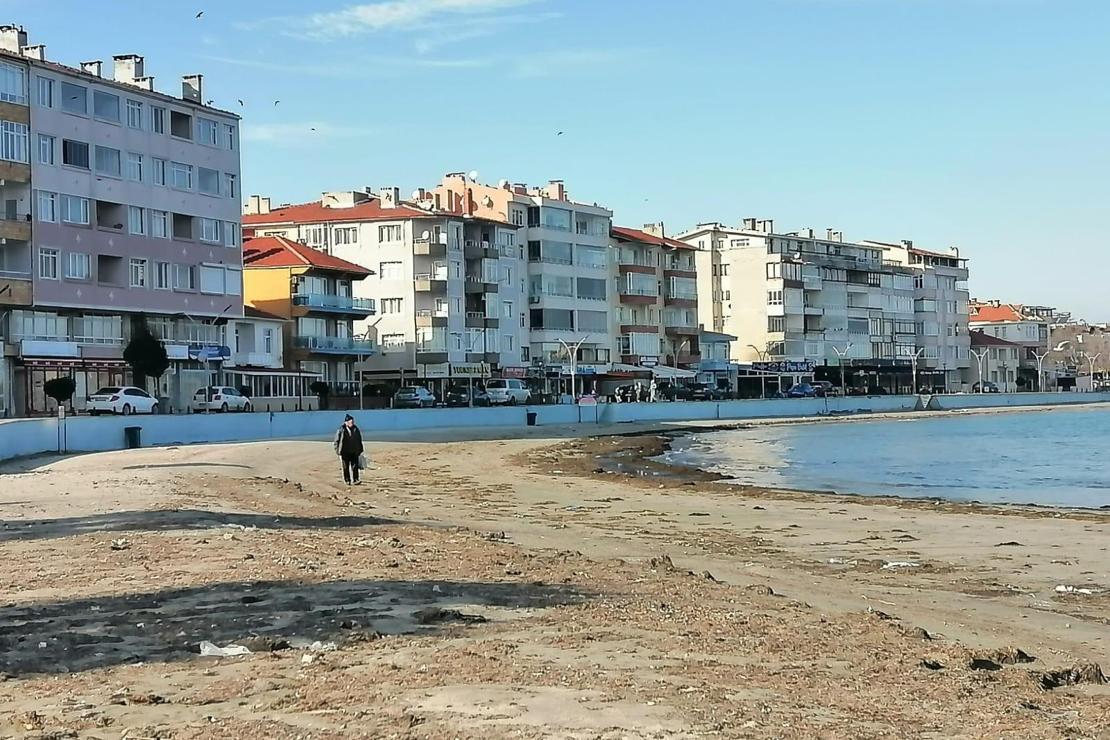 Deniz 30 metre çekildi, ilk kez görenler paniğe kapıldı