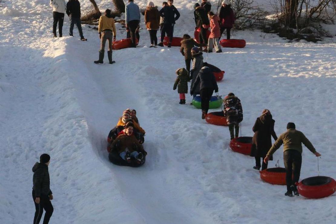 Bolu yarıyıl tatilinde doğa ve kayak tutkunlarının gözde mekanı oldu