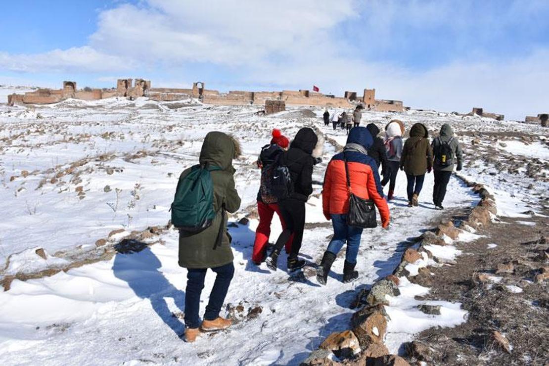  'Orta Çağ'ın hoşgörü kenti Ani' çetin kışta da ilgi görüyor