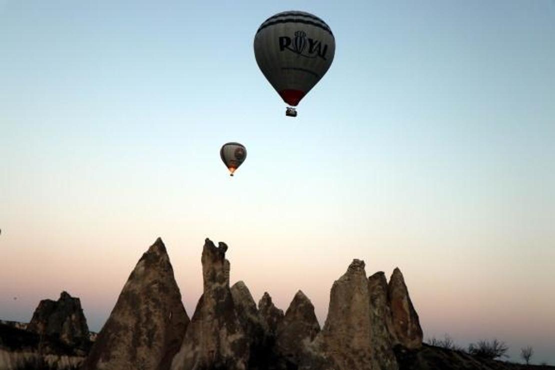 Kapadokya'da balonların görsel şöleni