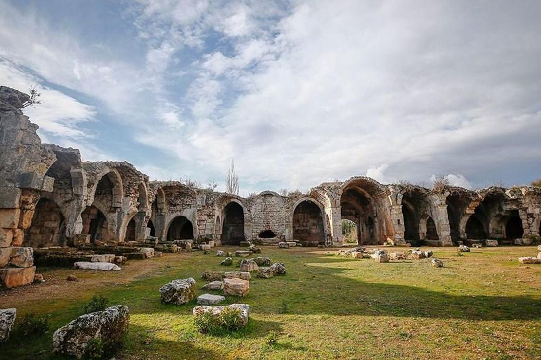 Antalya'nın hanları tarihin izlerini günümüze taşıyor