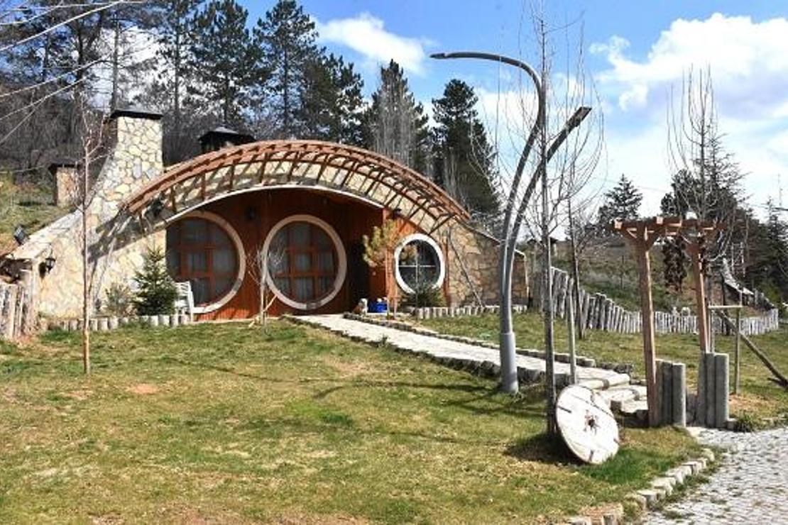 Sivas'ta 'Hobbit' evleri, sağlık çalışanlarına ücretsiz