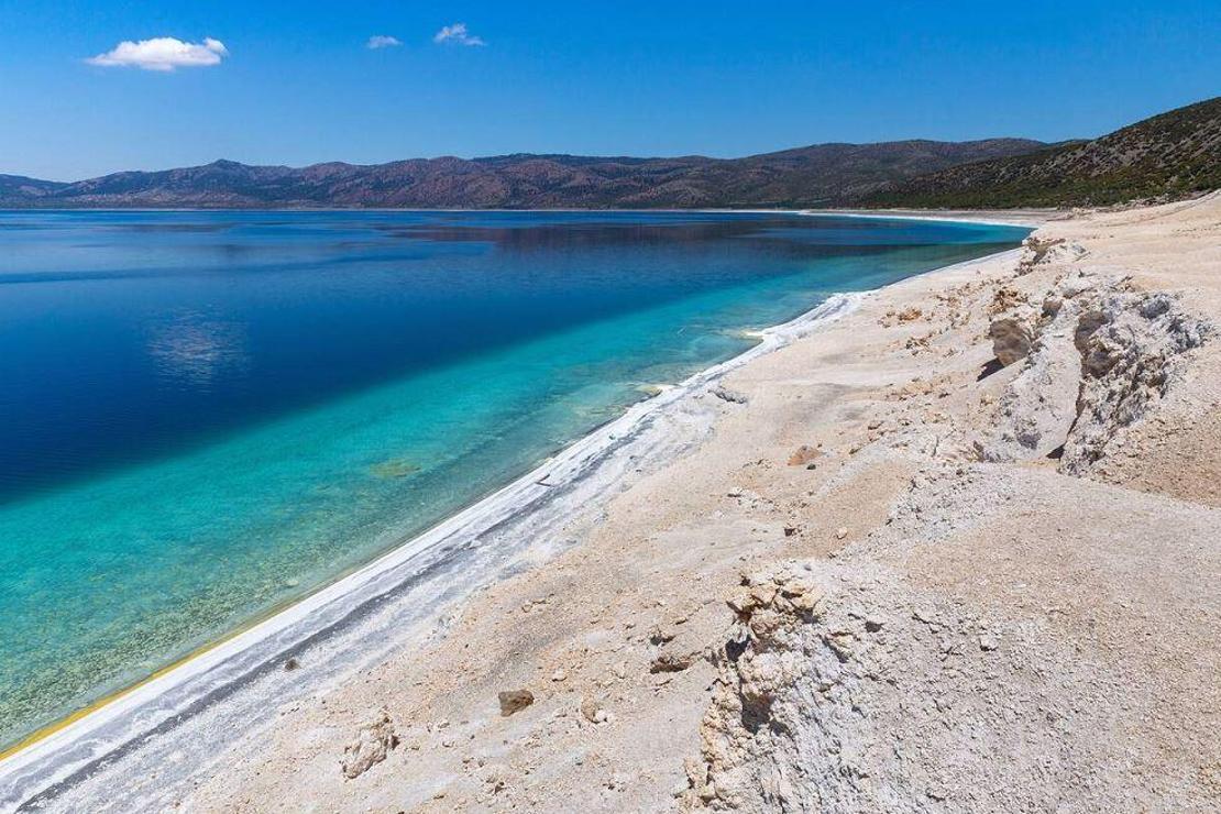 Salda Gölü koronavirüs önlemleri kapsamında ziyarete kapatıldı