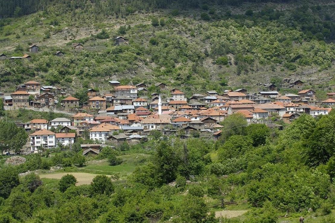 Yüzlerce zirvesi olan Pirin Sıradağları