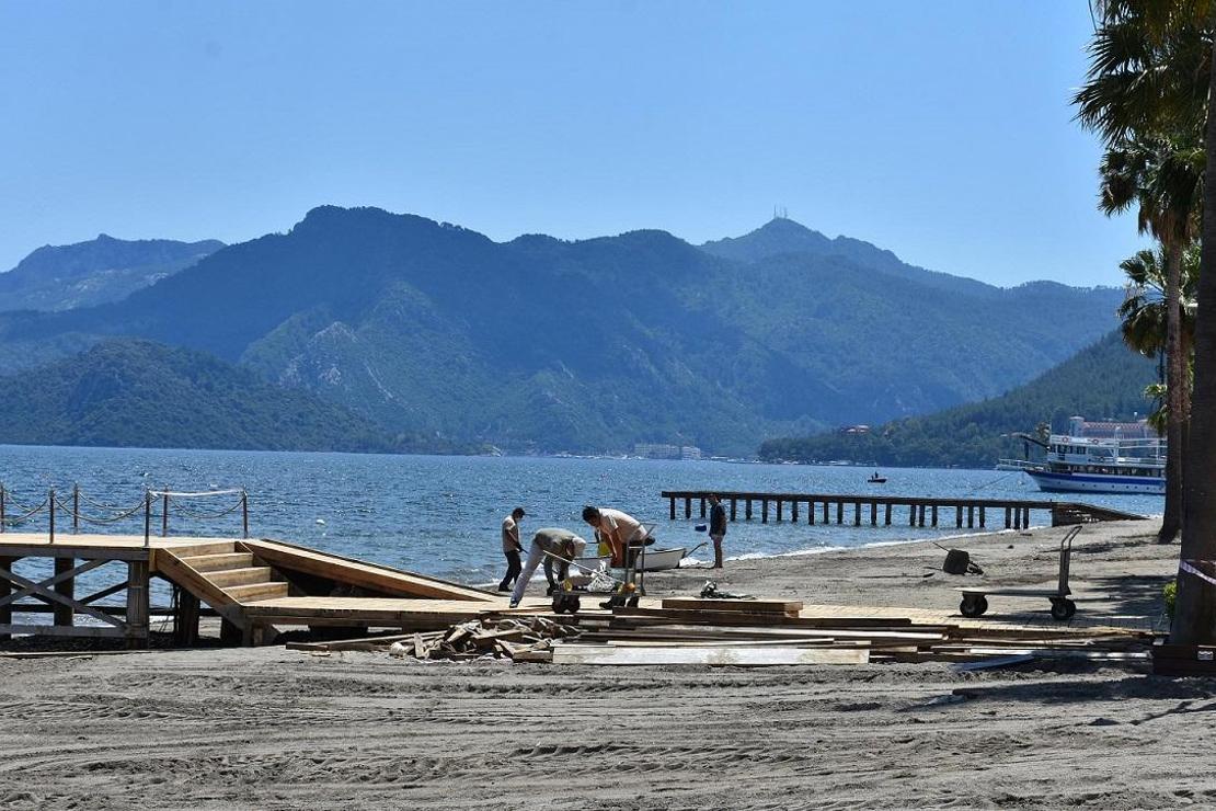 Marmaris plajlarında 'tedbirli sezon' hazırlığı