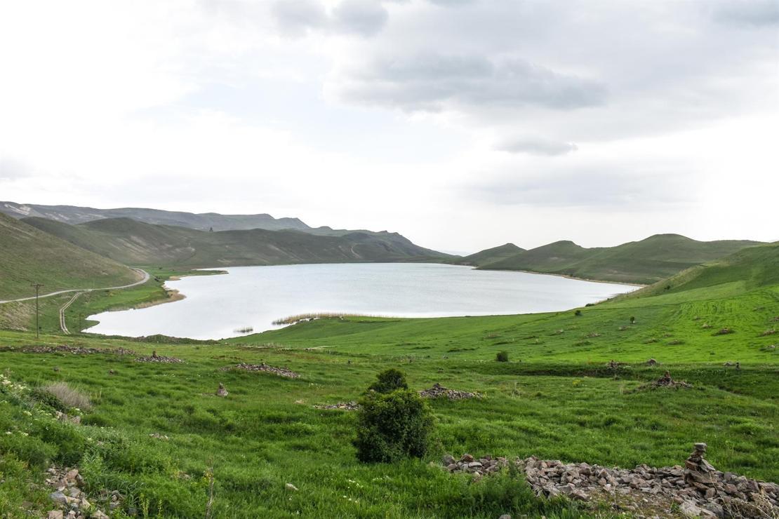Kars'ın 'kuş cenneti' Deniz Gölü, eşsiz güzellikleriyle keşfedilmeyi bekliyor