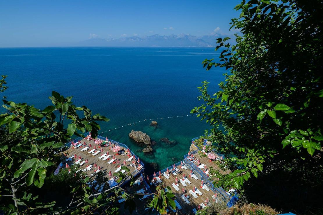Antalya'nın falez plajları açıldı