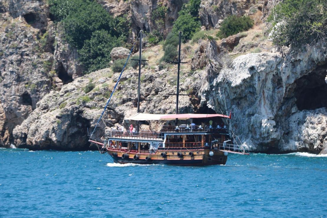 Antalya'da Kaleiçi Yat Limanı eski günlerine dönmeyi bekliyor