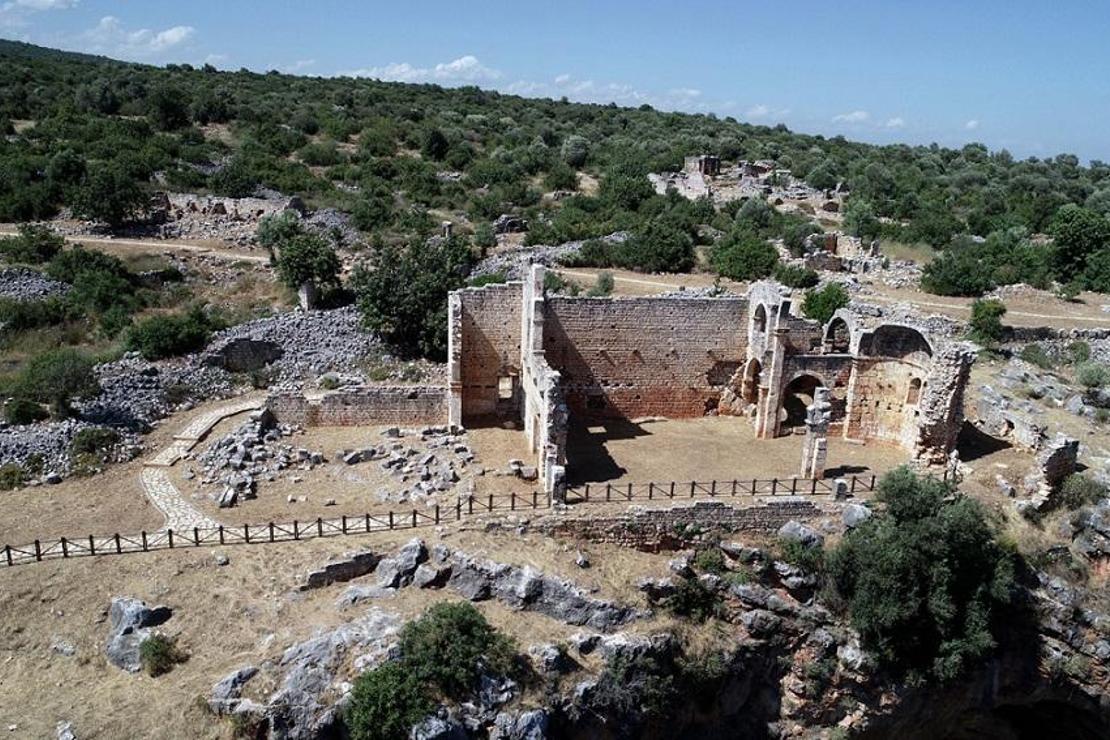 Kızkalesi'ne gelen turistler, Kanlıdivane Antik Kenti'ni de gezme fırsatı bulacak