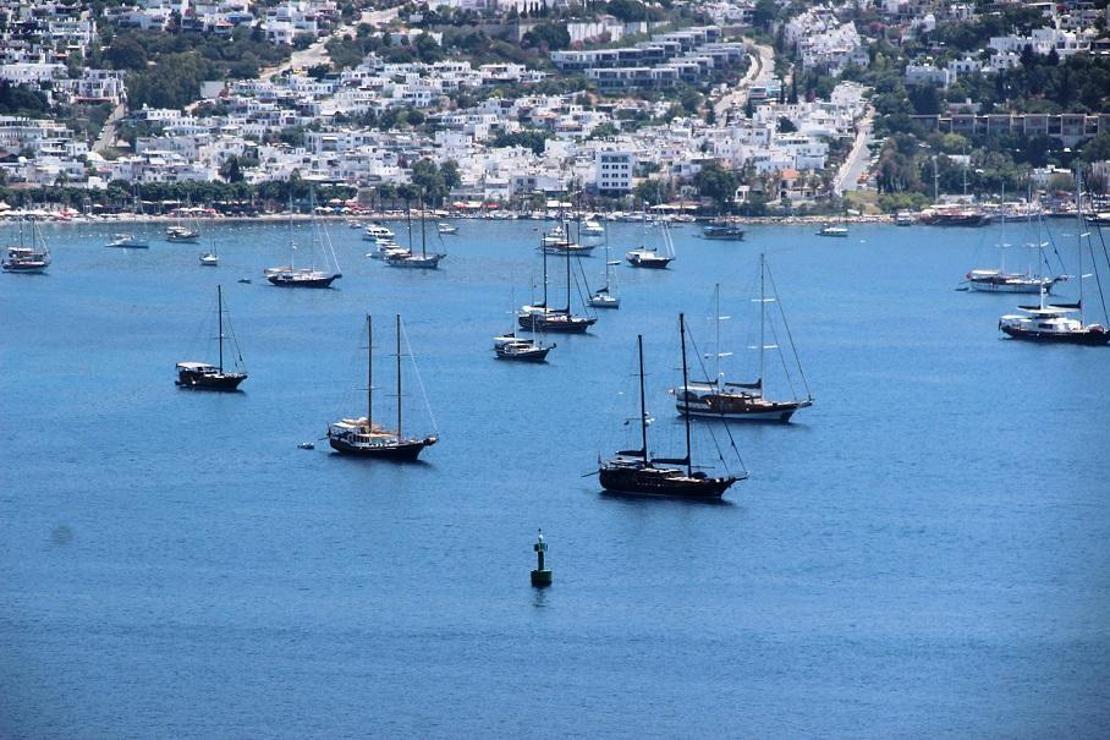 Milyon dolarlık yatlar Bodrum'da boy gösterdi, yatları görenler bakakaldı