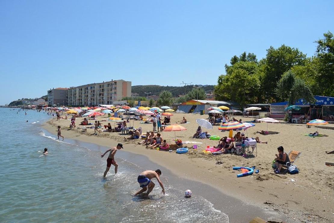  Tekirdağ plajlarında mesafeli yoğunluk