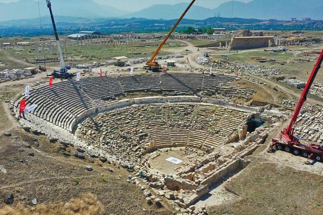 Laodikya'daki 2 bin 200 yıllık antik tiyatro, eski günlerine dönecek