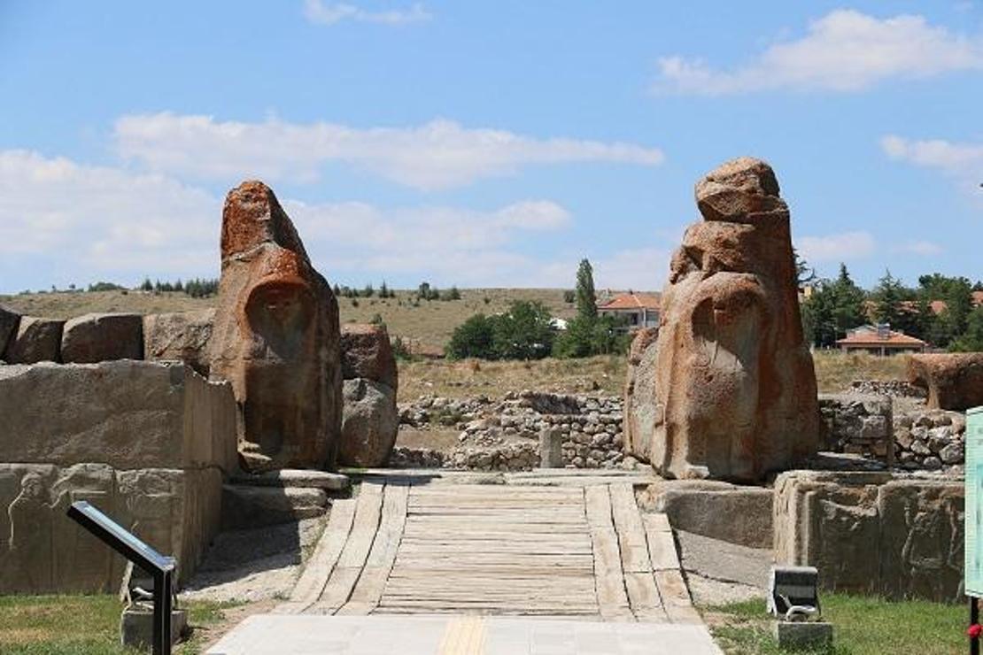 Tunç Çağı'na ait kalıntılara ulaşılan Alacahöyük'te kazılar başlıyor