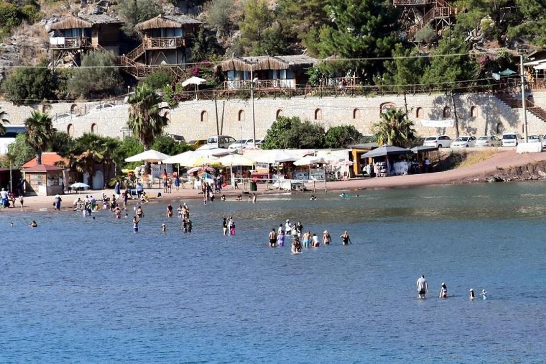 Tatilcilerden Marmaris'in dünyaca ünlü doğal güzelliklerine yoğun ilgi