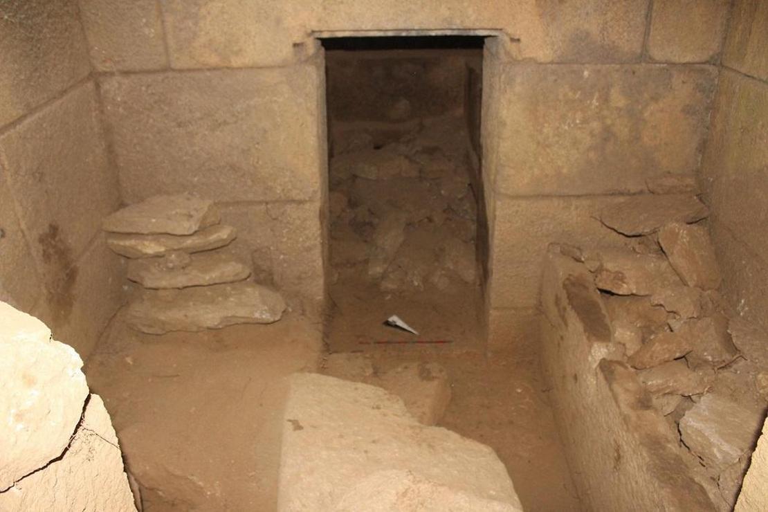 Aydın'da ilk kez yazıtlı oda mezar bulundu
