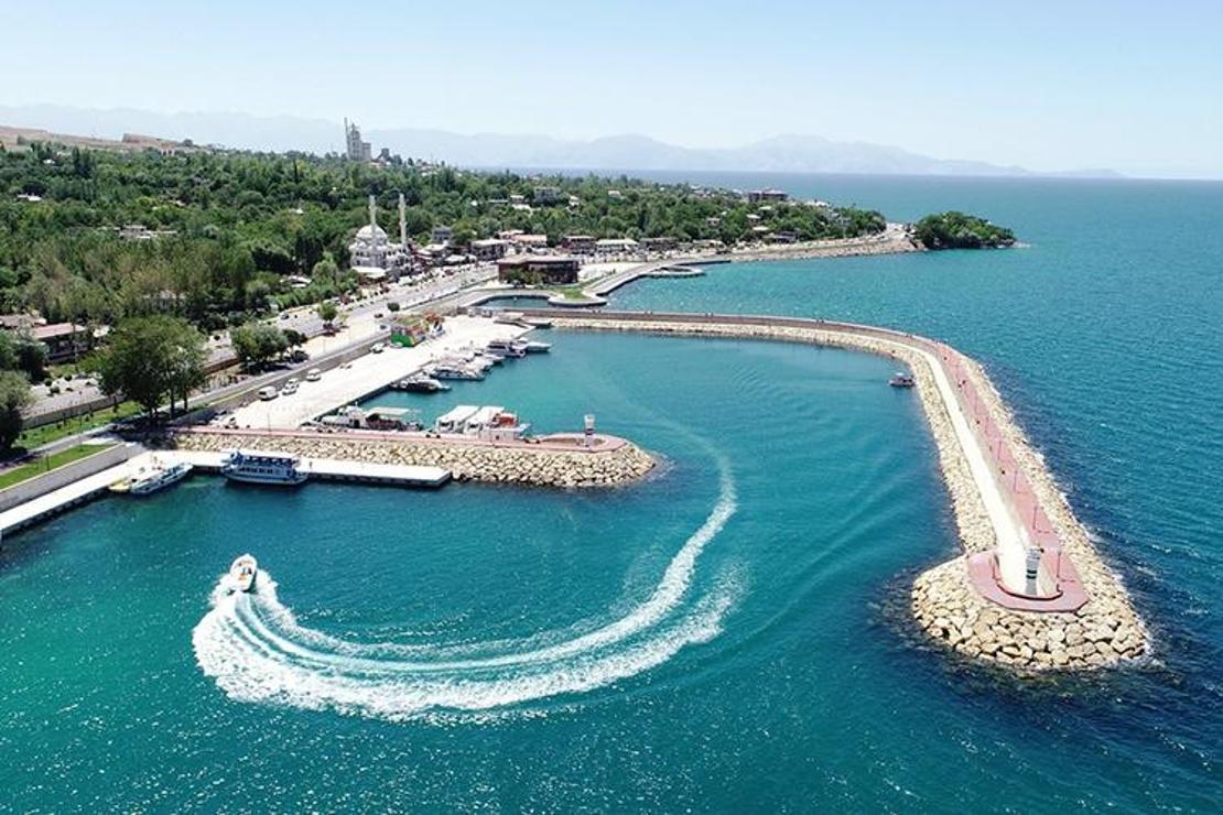 Bölgede bir ilk... Yüzen otel projesine onay