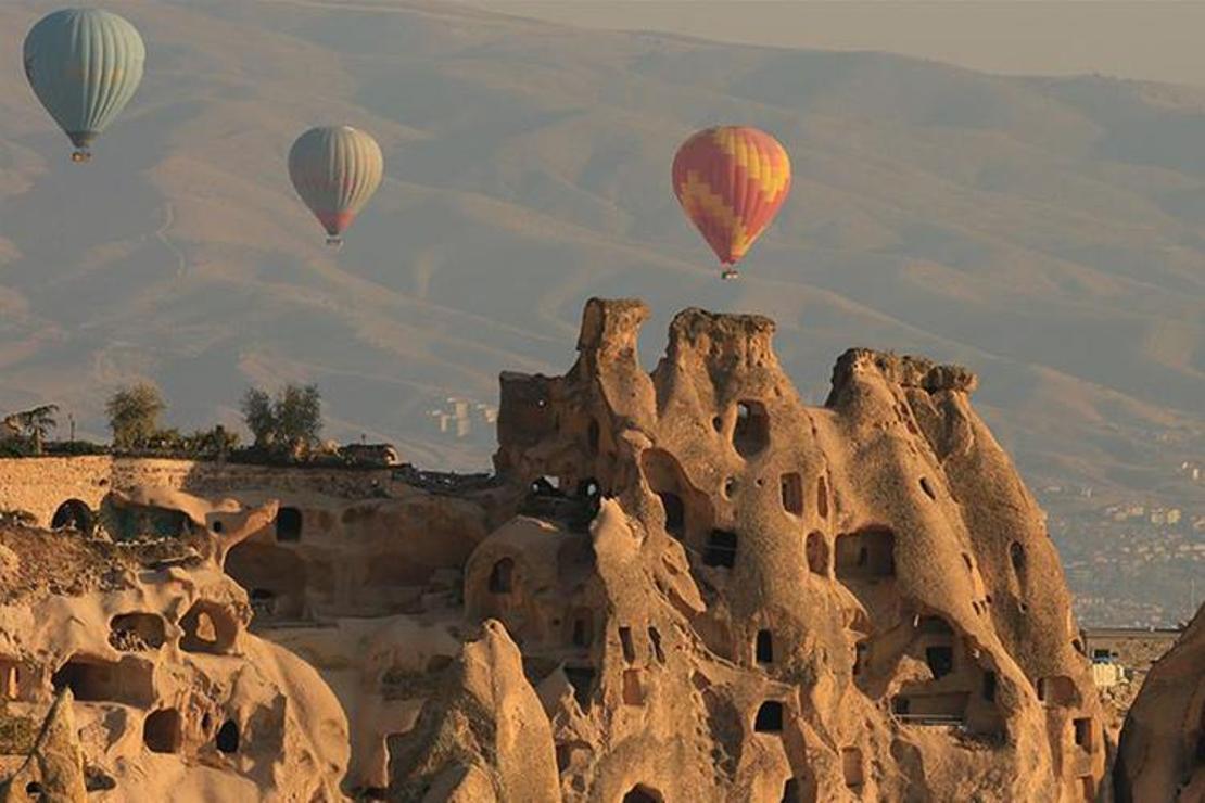 Kapadokya'da balonlar koronavirüs tedbirleriyle havalanacak 