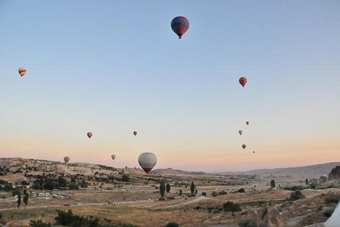 Kapadokya'da balonlarla 3 günde 1500 kişi uçtu