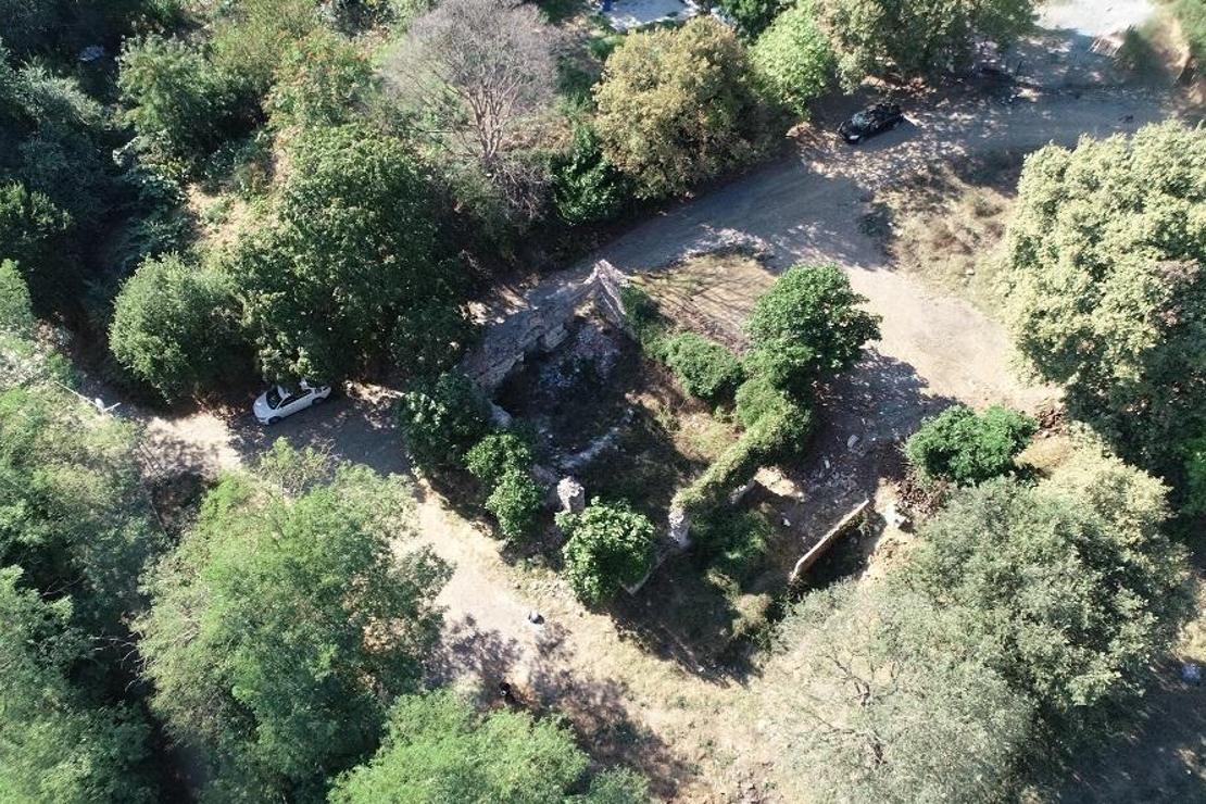 Sultangazi'deki tarihi kilise harabeye döndü