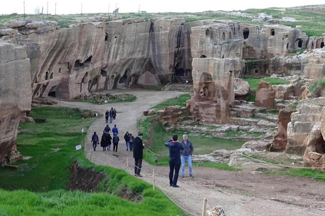 Dara Antik Kenti Nerede? Dara Antik Kenti Hakkında Bilgi, Tarihi, Efsanesi, Giriş Ücreti Ve Ziyaret Saatleri (2023)